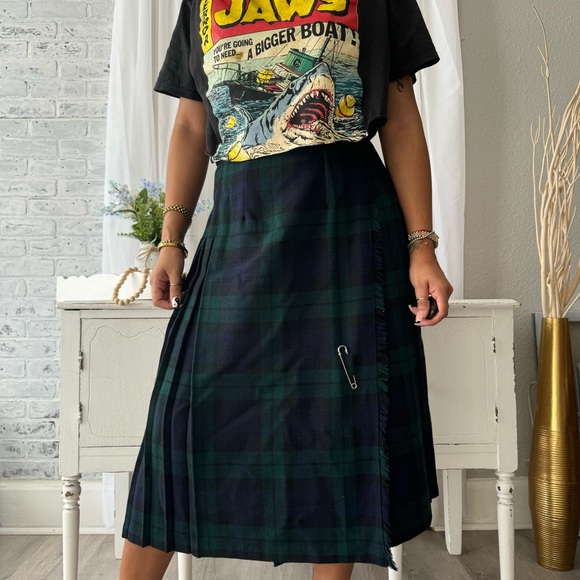 Pleated Skirt, Perfect for my fashionistas! - Picture 6 of 13